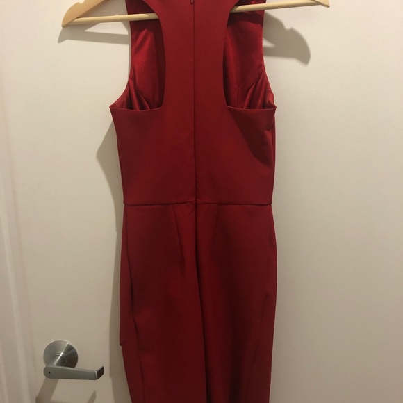 Fitted red dress! Very flattering, only worn once. - Picture 2 of 4